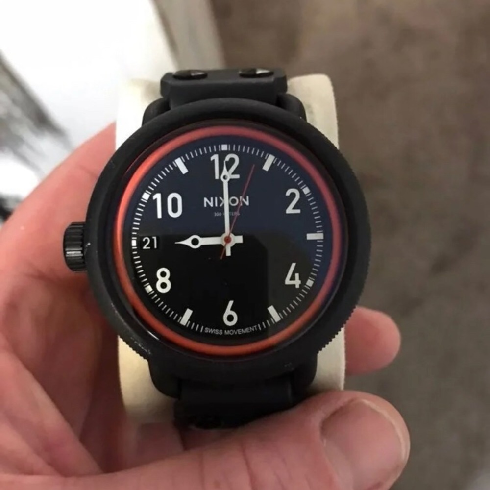 *SOLD* Nixon October